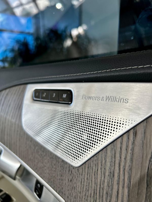 Volvo XC 90 T-8 Ultimate 2.0 AWD (Híbrido) 2023/2024 PC VEÍCULOS SANTA CRUZ DO SUL / Carros no Vale Volvo XC 90 T-8 Ultimate 2.0 AWD (Híbrido) 2023/2024 PC VEÍCULOS SANTA CRUZ DO SUL / Carros no Vale