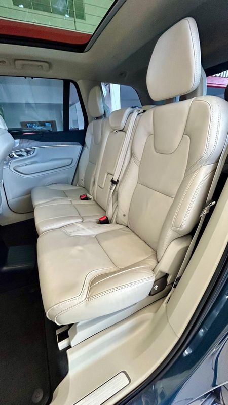 Volvo XC 90 T-8 Ultimate 2.0 AWD (Híbrido) 2023/2024 PC VEÍCULOS SANTA CRUZ DO SUL / Carros no Vale Volvo XC 90 T-8 Ultimate 2.0 AWD (Híbrido) 2023/2024 PC VEÍCULOS SANTA CRUZ DO SUL / Carros no Vale