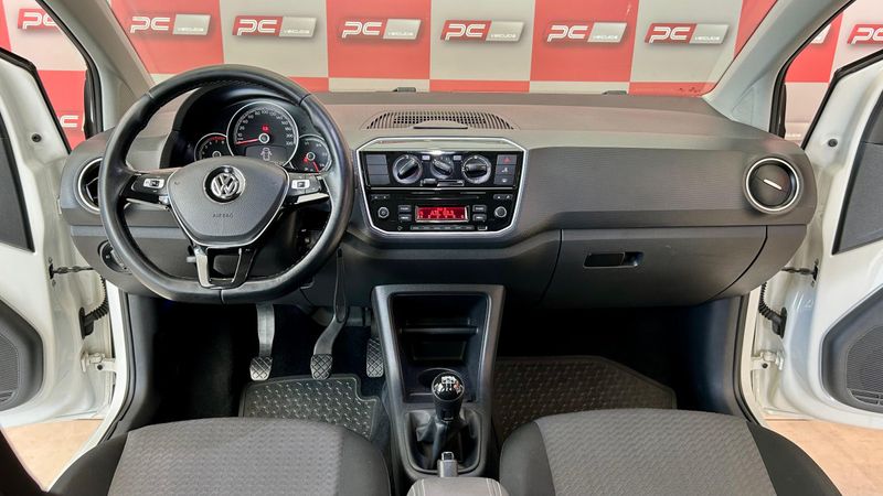 VOLKSWAGEN Up! Move 1.0 TSI Total 12V 2017/2018 PC VEÍCULOS SANTA CRUZ DO SUL / Carros no Vale