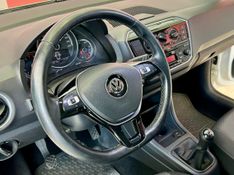 VOLKSWAGEN Up! Move 1.0 TSI Total 12V 2017/2018 PC VEÍCULOS SANTA CRUZ DO SUL / Carros no Vale