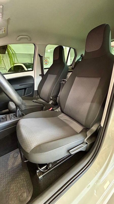 VOLKSWAGEN Up! Move 1.0 TSI Total 12V 2017/2018 PC VEÍCULOS SANTA CRUZ DO SUL / Carros no Vale