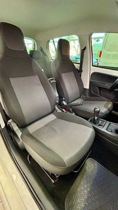 VOLKSWAGEN Up! Move 1.0 TSI Total 12V 2017/2018 PC VEÍCULOS SANTA CRUZ DO SUL / Carros no Vale