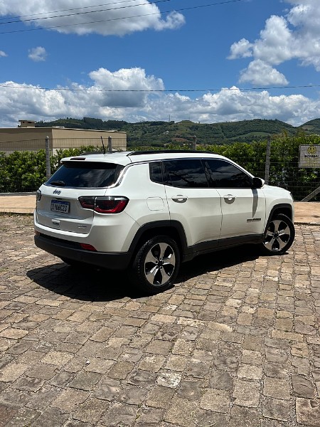 JEEP COMPASS 2.0 LONGITUDE FLEX 2018/2018 BOSCO AUTOMÓVEIS GUAPORÉ / Carros no Vale