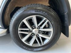 TOYOTA SW4 SRX 2.8 TURBO /2019 IDEAL VEÍCULOS LAJEADO / Carros no Vale