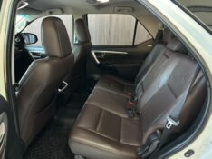 TOYOTA SW4 SRX 2.8 TURBO /2019 IDEAL VEÍCULOS LAJEADO / Carros no Vale