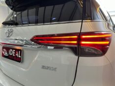 TOYOTA SW4 SRX 2.8 TURBO /2019 IDEAL VEÍCULOS LAJEADO / Carros no Vale