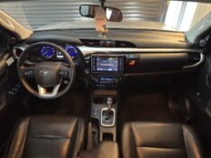 TOYOTA HILUX CAB.DUPLA SRX 2.8 /2016 IDEAL VEÍCULOS LAJEADO / Carros no Vale