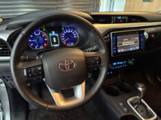 TOYOTA HILUX CAB.DUPLA SRX 2.8 /2016 IDEAL VEÍCULOS LAJEADO / Carros no Vale