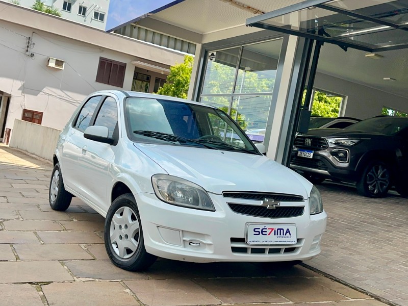 CHEVROLET CELTA LT 1.0 2013/2014 SÉTIMA VEÍCULOS GUAPORÉ / Carros no Vale
