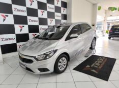 CHEVROLET ONIX HATCH LT 1.0 8V FLEXPOWER 5P MEC. 2018/2018 TIAGO AUTOMÓVEIS VENÂNCIO AIRES / Carros no Vale