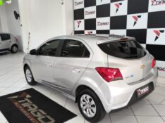 CHEVROLET ONIX HATCH LT 1.0 8V FLEXPOWER 5P MEC. 2018/2018 TIAGO AUTOMÓVEIS VENÂNCIO AIRES / Carros no Vale