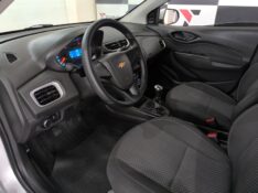 CHEVROLET ONIX HATCH LT 1.0 8V FLEXPOWER 5P MEC. 2018/2018 TIAGO AUTOMÓVEIS VENÂNCIO AIRES / Carros no Vale