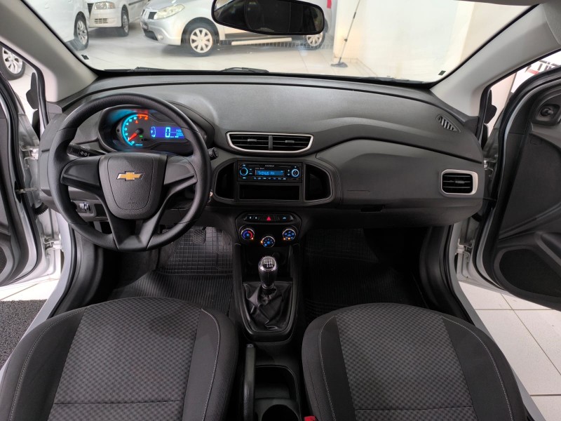 VOLKSWAGEN SAVEIRO TRENDLINE 1.6 T.FLEX 8V 2017/2017 TIAGO AUTOMÓVEIS VENÂNCIO AIRES / Carros no Vale