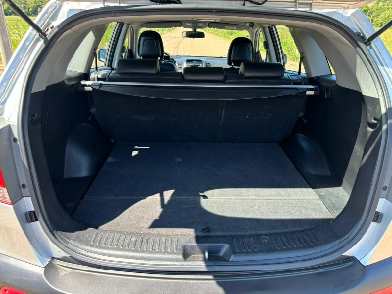 KIA SORENTO EX 2.4 /2011 RT 811 VEÍCULOS ARROIO DO MEIO / Carros no Vale