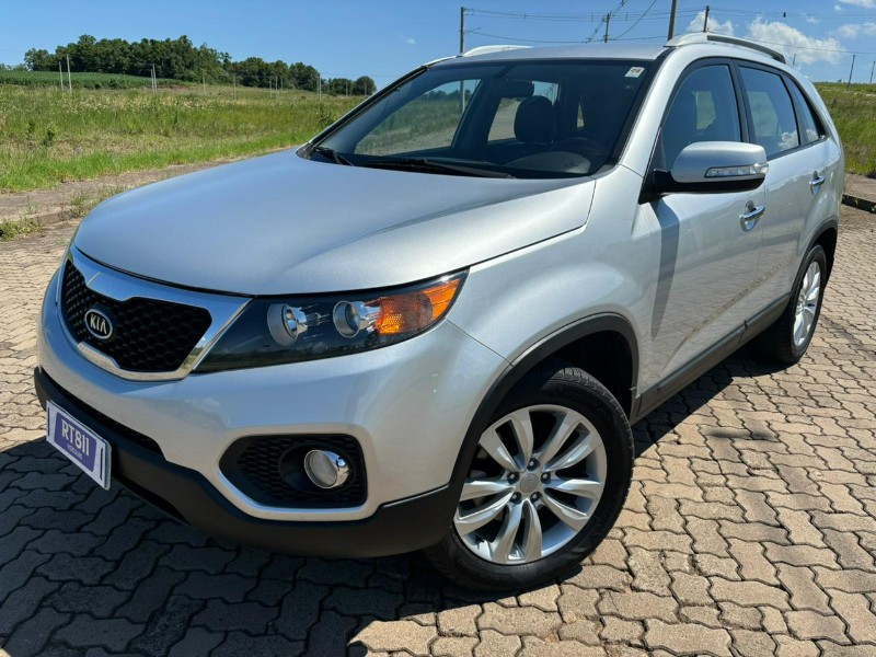KIA SORENTO EX 2.4 /2011 RT 811 VEÍCULOS ARROIO DO MEIO / Carros no Vale