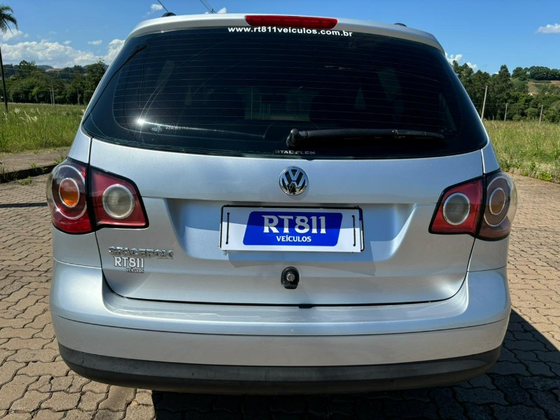 VOLKSWAGEN SPACEFOX 1.6 /2007 RT 811 VEÍCULOS ARROIO DO MEIO / Carros no Vale VOLKSWAGEN SPACEFOX 1.6 /2007 RT 811 VEÍCULOS ARROIO DO MEIO / Carros no Vale