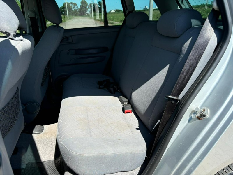 VOLKSWAGEN SPACEFOX 1.6 /2007 RT 811 VEÍCULOS ARROIO DO MEIO / Carros no Vale VOLKSWAGEN SPACEFOX 1.6 /2007 RT 811 VEÍCULOS ARROIO DO MEIO / Carros no Vale