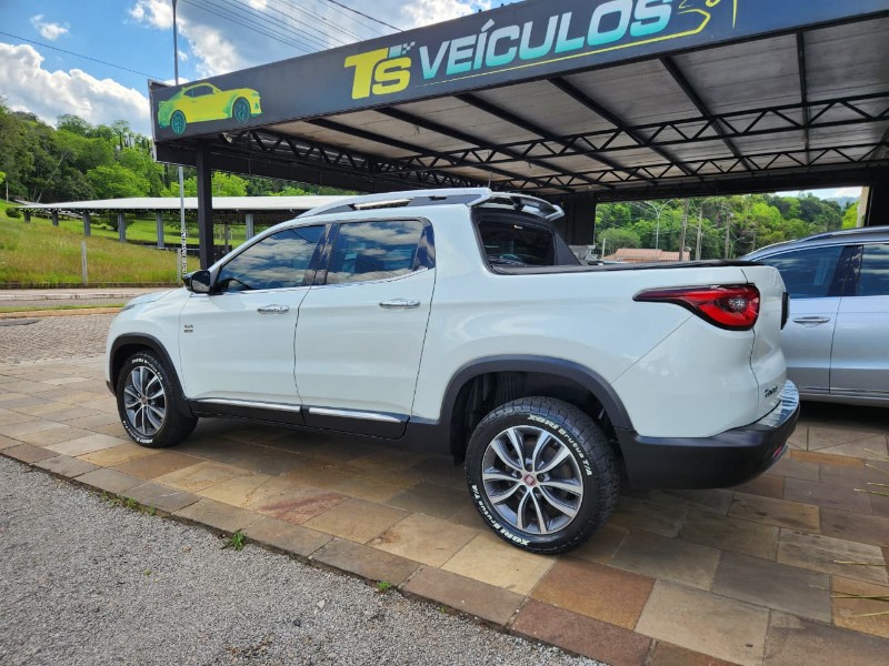 FIAT TORO VOLCANO 2.0 16V 4X4 TB DIESEL AUT. 2018/2019 TS VEÍCULOS ANTA GORDA / Carros no Vale FIAT TORO VOLCANO 2.0 16V 4X4 TB DIESEL AUT. 2018/2019 TS VEÍCULOS ANTA GORDA / Carros no Vale