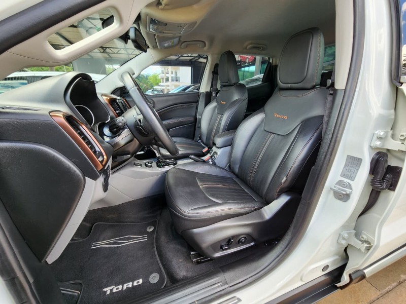 FIAT TORO VOLCANO 2.0 16V 4X4 TB DIESEL AUT. 2018/2019 TS VEÍCULOS ANTA GORDA / Carros no Vale FIAT TORO VOLCANO 2.0 16V 4X4 TB DIESEL AUT. 2018/2019 TS VEÍCULOS ANTA GORDA / Carros no Vale