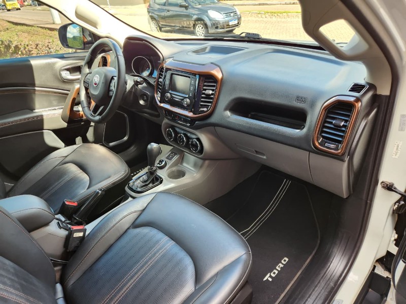 FIAT TORO VOLCANO 2.0 16V 4X4 TB DIESEL AUT. 2018/2019 TS VEÍCULOS ANTA GORDA / Carros no Vale FIAT TORO VOLCANO 2.0 16V 4X4 TB DIESEL AUT. 2018/2019 TS VEÍCULOS ANTA GORDA / Carros no Vale