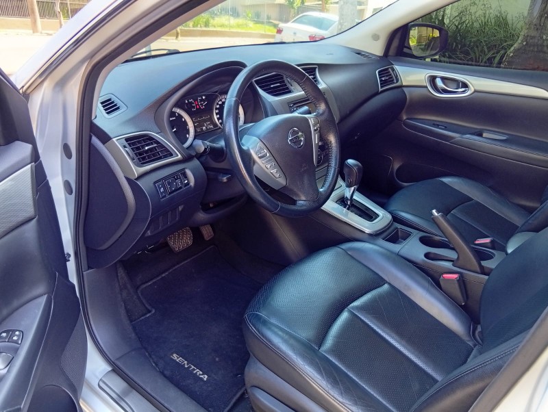 NISSAN SENTRA SL 2.0 2014/2014 ALTERNATIVA VEÍCULOS LAJEADO / Carros no Vale NISSAN SENTRA SL 2.0 2014/2014 ALTERNATIVA VEÍCULOS LAJEADO / Carros no Vale