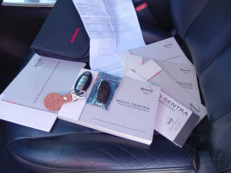 NISSAN SENTRA SL 2.0 2014/2014 ALTERNATIVA VEÍCULOS LAJEADO / Carros no Vale NISSAN SENTRA SL 2.0 2014/2014 ALTERNATIVA VEÍCULOS LAJEADO / Carros no Vale