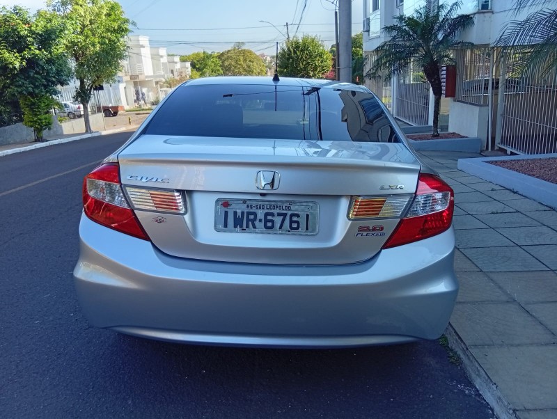 HONDA CIVIC 2.0 LXR 2015/2016 ALTERNATIVA VEÍCULOS LAJEADO / Carros no Vale HONDA CIVIC 2.0 LXR 2015/2016 ALTERNATIVA VEÍCULOS LAJEADO / Carros no Vale