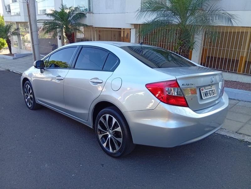 HONDA CIVIC 2.0 LXR 2015/2016 ALTERNATIVA VEÍCULOS LAJEADO / Carros no Vale HONDA CIVIC 2.0 LXR 2015/2016 ALTERNATIVA VEÍCULOS LAJEADO / Carros no Vale