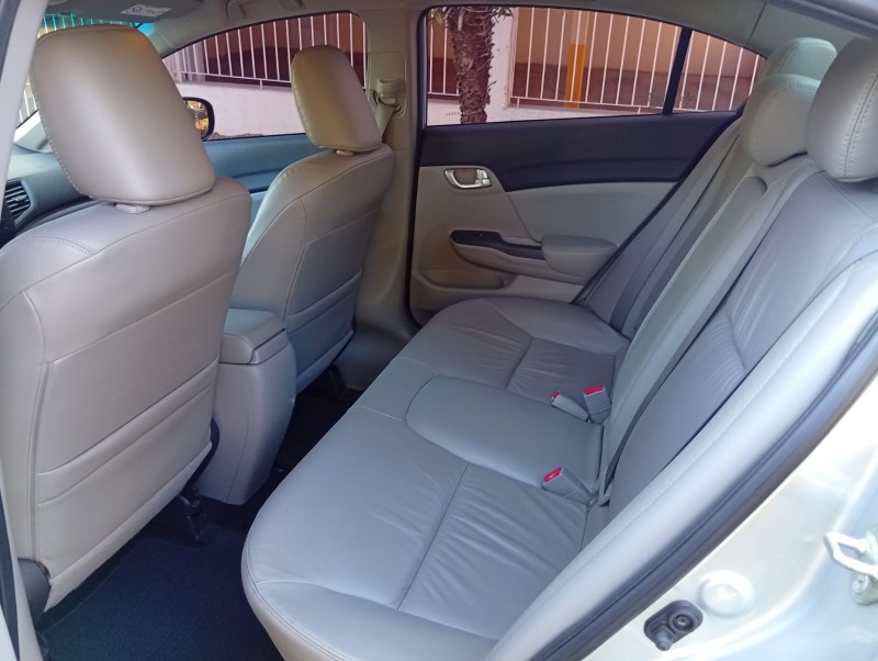 HONDA CIVIC 2.0 LXR 2015/2016 ALTERNATIVA VEÍCULOS LAJEADO / Carros no Vale HONDA CIVIC 2.0 LXR 2015/2016 ALTERNATIVA VEÍCULOS LAJEADO / Carros no Vale