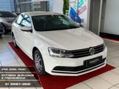 VOLKSWAGEN JETTA 2.0 COMFORTLINE 2015/2016 DUARTE VEÍCULOS PORTO ALEGRE / Carros no Vale