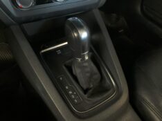 VOLKSWAGEN JETTA 2.0 COMFORTLINE 2015/2016 DUARTE VEÍCULOS PORTO ALEGRE / Carros no Vale