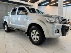 TOYOTA HILUX CABINE DUPLA SR 2012/2012 LUCAS AUTOMÓVEIS BOM RETIRO DO SUL / Carros no Vale