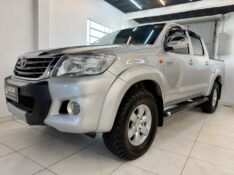 TOYOTA HILUX CABINE DUPLA SR 2012/2012 LUCAS AUTOMÓVEIS BOM RETIRO DO SUL / Carros no Vale