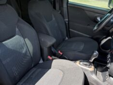 JEEP RENEGADE 1.8 SPORT 4X2 2016 /2016 NEURI VEÍCULOS LAJEADO / Carros no Vale