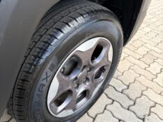 JEEP RENEGADE 1.8 SPORT 4X2 2016 /2016 NEURI VEÍCULOS LAJEADO / Carros no Vale