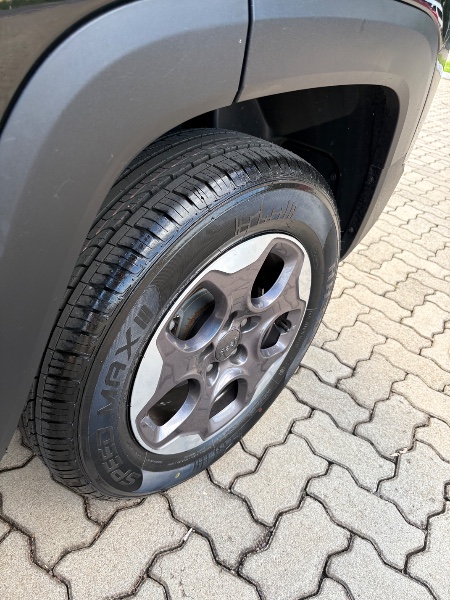 JEEP RENEGADE 1.8 SPORT 4X2 2016 /2016 NEURI VEÍCULOS LAJEADO / Carros no Vale JEEP RENEGADE 1.8 SPORT 4X2 2016 /2016 NEURI VEÍCULOS LAJEADO / Carros no Vale