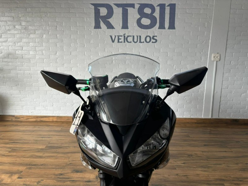 KAWASAKI NINJA 650 R /2011 RT 811 VEÍCULOS ARROIO DO MEIO / Carros no Vale KAWASAKI NINJA 650 R /2011 RT 811 VEÍCULOS ARROIO DO MEIO / Carros no Vale