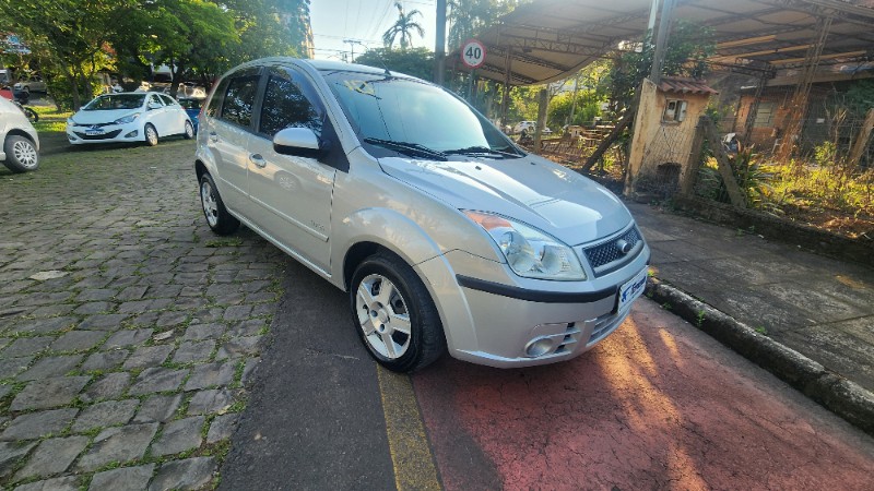 FORD FIESTA 1.6 FLEX 2010/2010 FERNANDO AUTOMÓVEIS | REVENDA DE CARROS ARROIO DO MEIO ARROIO DO MEIO / Carros no Vale