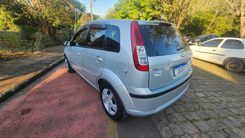 FORD FIESTA 1.6 FLEX 2010/2010 FERNANDO AUTOMÓVEIS | REVENDA DE CARROS ARROIO DO MEIO ARROIO DO MEIO / Carros no Vale