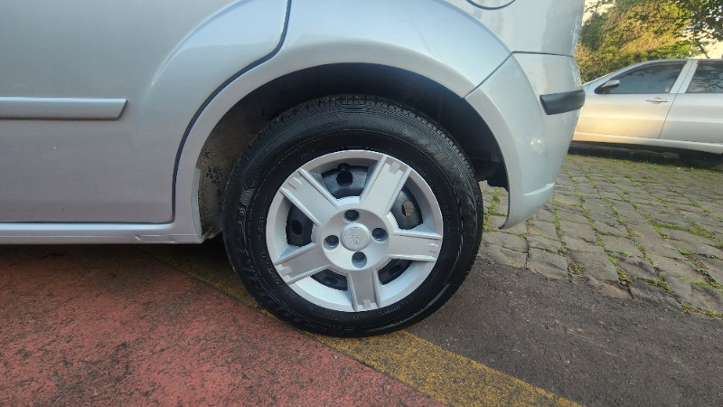 FORD FIESTA 1.6 FLEX 2010/2010 FERNANDO AUTOMÓVEIS | REVENDA DE CARROS ARROIO DO MEIO ARROIO DO MEIO / Carros no Vale