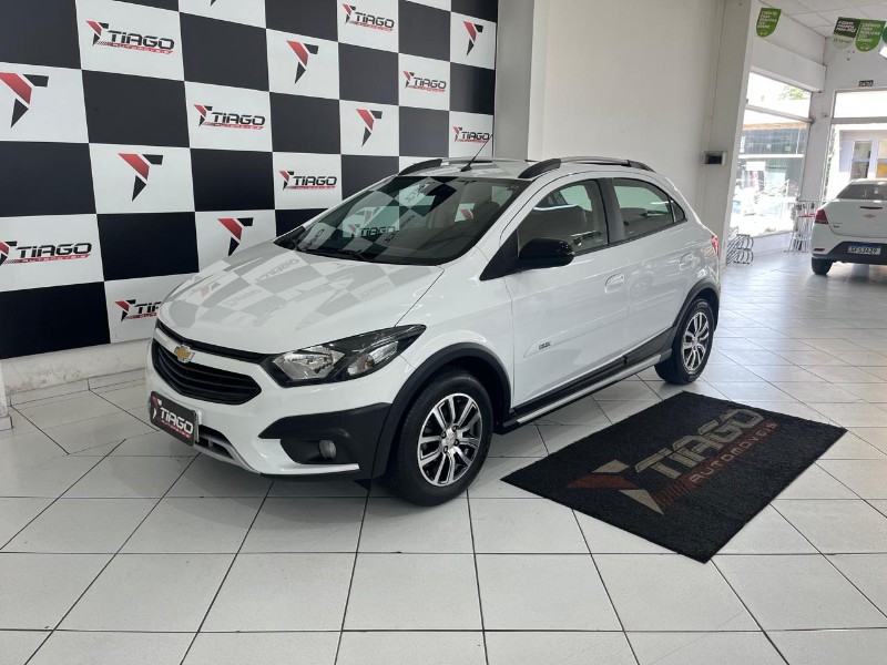 CHEVROLET ONIX HATCH ACTIV 1.4 8V FLEX 5P AUT. 2018/2018 TIAGO AUTOMÓVEIS VENÂNCIO AIRES / Carros no Vale CHEVROLET ONIX HATCH ACTIV 1.4 8V FLEX 5P AUT. 2018/2018 TIAGO AUTOMÓVEIS VENÂNCIO AIRES / Carros no Vale