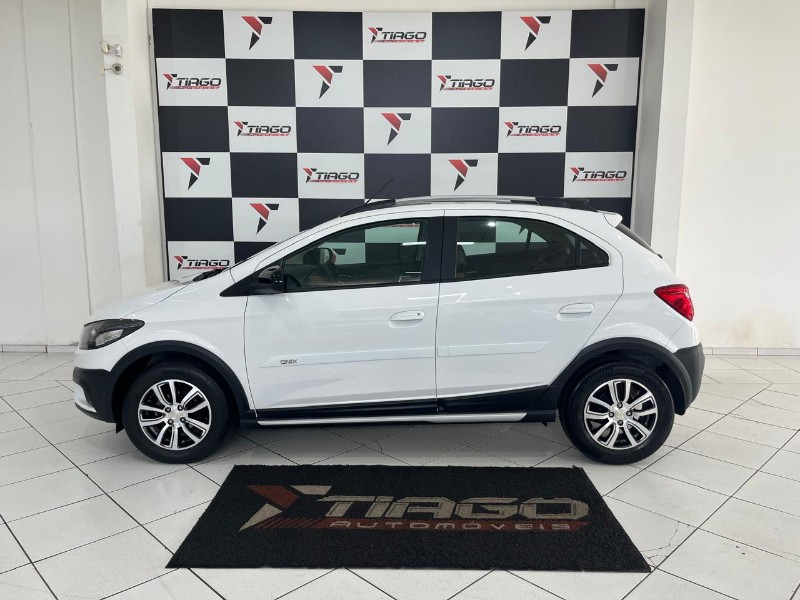 CHEVROLET ONIX HATCH ACTIV 1.4 8V FLEX 5P AUT. 2018/2018 TIAGO AUTOMÓVEIS VENÂNCIO AIRES / Carros no Vale CHEVROLET ONIX HATCH ACTIV 1.4 8V FLEX 5P AUT. 2018/2018 TIAGO AUTOMÓVEIS VENÂNCIO AIRES / Carros no Vale