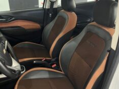 CHEVROLET ONIX HATCH ACTIV 1.4 8V FLEX 5P AUT. 2018/2018 TIAGO AUTOMÓVEIS VENÂNCIO AIRES / Carros no Vale