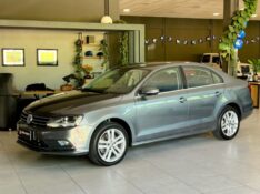 VOLKSWAGEN JETTA 2.0 TSI HIGHLINE 2017/2017 JOÃO CARROS MULTIMARCAS GUAPORÉ / Carros no Vale