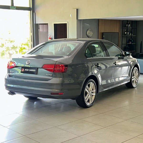 VOLKSWAGEN JETTA 2.0 TSI HIGHLINE 2017/2017 JOÃO CARROS MULTIMARCAS GUAPORÉ / Carros no Vale
