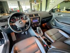 VOLKSWAGEN JETTA 2.0 TSI HIGHLINE 2017/2017 JOÃO CARROS MULTIMARCAS GUAPORÉ / Carros no Vale