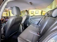 VOLKSWAGEN JETTA 2.0 TSI HIGHLINE 2017/2017 JOÃO CARROS MULTIMARCAS GUAPORÉ / Carros no Vale