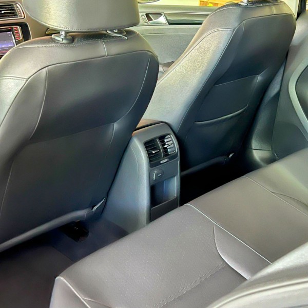 VOLKSWAGEN JETTA 2.0 TSI HIGHLINE 2017/2017 JOÃO CARROS MULTIMARCAS GUAPORÉ / Carros no Vale