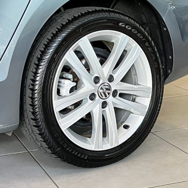 VOLKSWAGEN JETTA 2.0 TSI HIGHLINE 2017/2017 JOÃO CARROS MULTIMARCAS GUAPORÉ / Carros no Vale