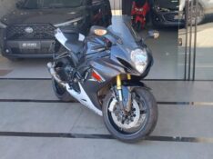 SUZUKI MOTOS GSX R 750 SRAD /2016 DE CONTO AUTOMÓVEIS SARANDI / Carros no Vale